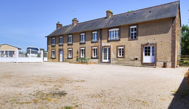 Gîte LEBASLADIN for 7 Guests – Renovated Holiday Home in Lison