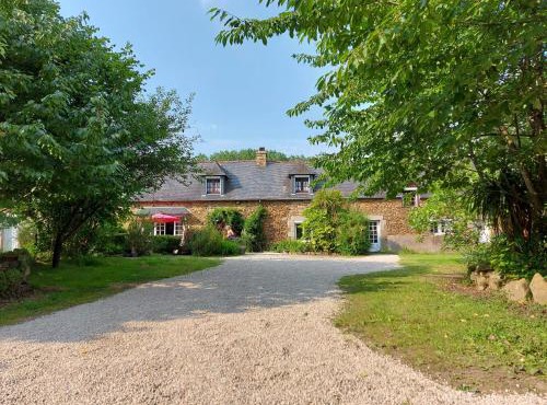 Gîte longère de charme en Bretagne dans un écrin de verdure - Ty Baradouze