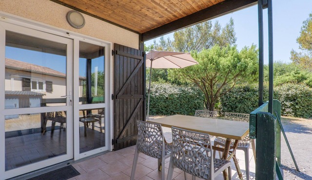 Gîte Romarin 2 – Village de Gîtes with Pools, Tennis & Panoramic Views