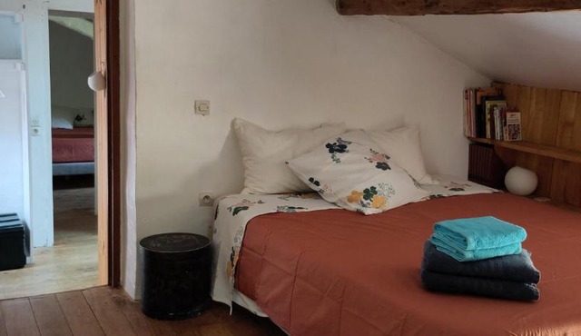 Gîtes, chambres & Camping à la ' Ferme de la Servie '