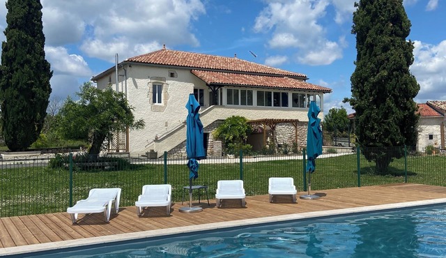 Gîte 4 people L'observatoire with view and swimming pool