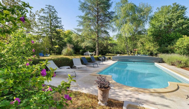 Gite de charme* avec piscine en périgord