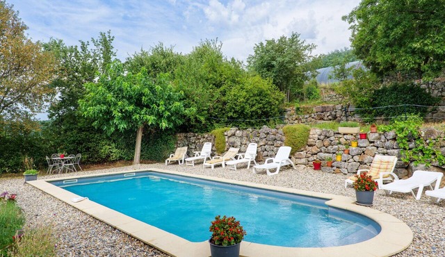 Gîte 'Du Mas St Esprit' with Private Pool, Wi-Fi, and Air Conditioning