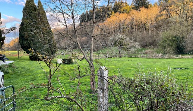 Gîte for 6 people with private pond