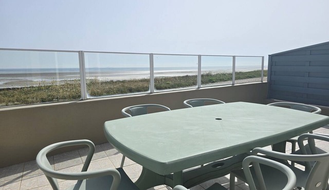 Gite Les embruns, the sea at your feet, ideal for 7 people