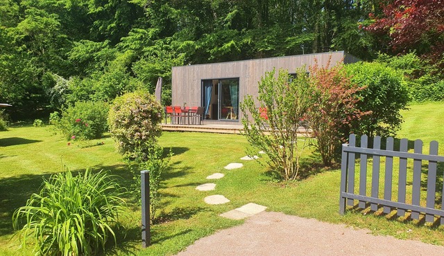 Gîte on the scale of the 16 locks of the Canal du Nivernais