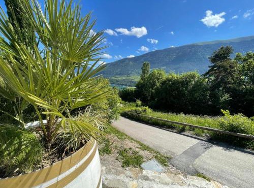 Gite pour 2 Vue Lac et Montagnes Treffort 38 grand parking privé