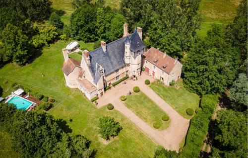 Gorgeous Home In Guérigny