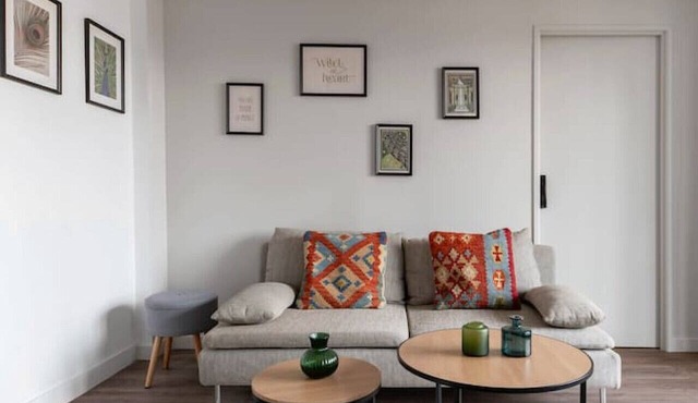 Grand Appartement design 2 chambres, parking privé