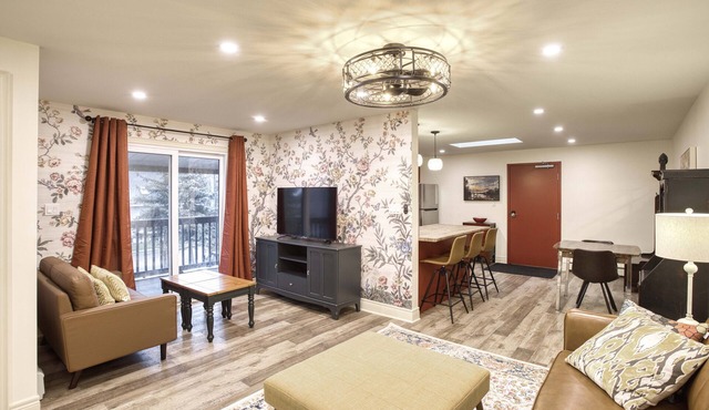 Great for Couples or Family in Niagara Wine Country in Lincoln