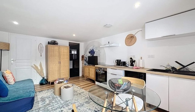 Group Stay - Immeuble 10 pers, Aulnat