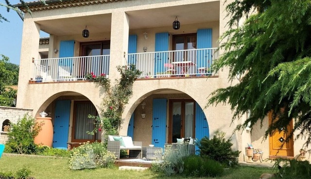 Guest Room “La Grande Calade” with Mountain View, Terrace and Wi-Fi