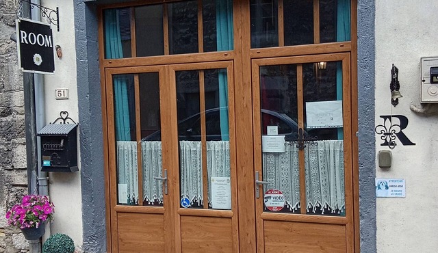 Guest Room "Room - Les loups bleus" with Air Conditioning