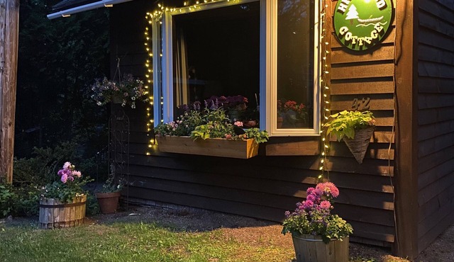 Highland Cottage Super Cute-Close to Everything in Lake Placid in Lake Placid