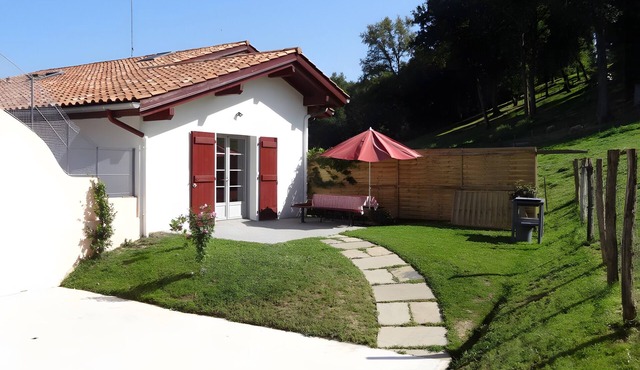 Holiday Home "Gîte Karrikartea" with Private Terrace, Garden & Wi-Fi