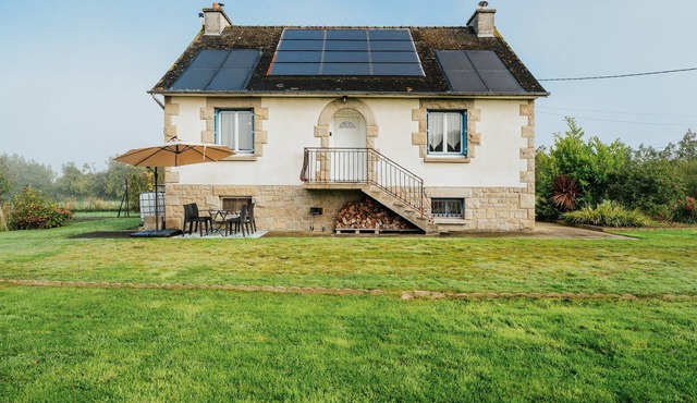 Holiday Home 'Charmante Maison' with Private Terrace, Private Garden and Wi-Fi
