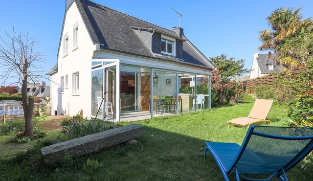 Holiday Home 'Charmante Maison' with Private Garden and Wi-Fi