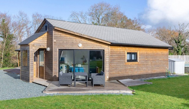 Holiday Home in Lesconil 2.5 km from the Beach