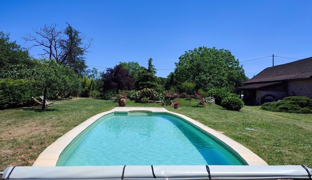 Holiday Home "Maison 6 à 10 personnes" with Private Pool, Terrace and Wi-Fi