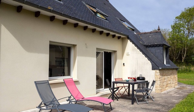Holiday Home 'Maison De Charlie' with Private Terrace, Garden and Wi-Fi