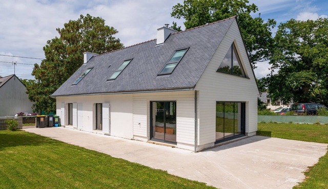 Holiday Home 'Riantec' with Private Terrace, Private Garden and Wi-Fi