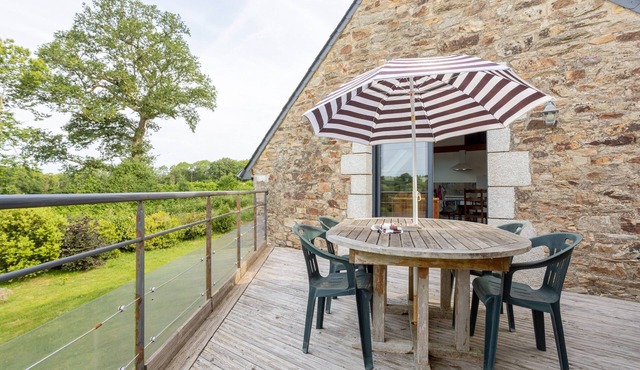 Holiday home 'Ty Aven' with balcony, Wi-Fi and air conditioning