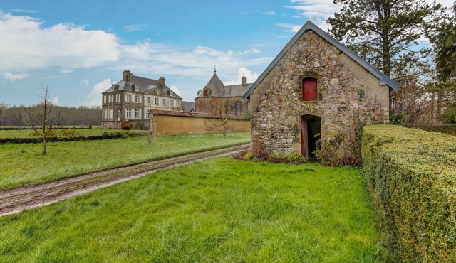 Holiday home with shared pool