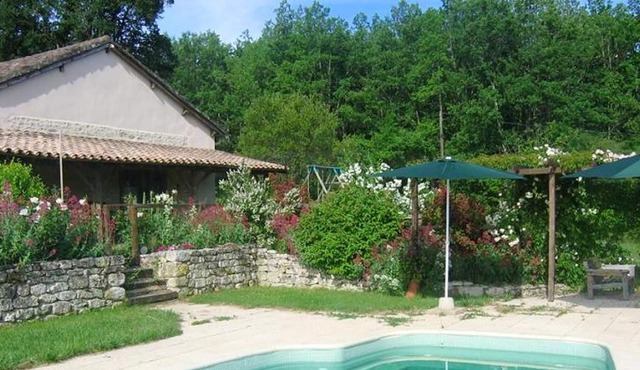 Homerez - Amazing villa for 14 ppl. with swimming-pool at Castelnau-Montratier