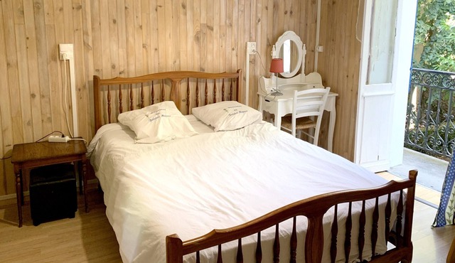 Homerez - Amazing appartement for 2 ppl. with balcony at Néris-les-Bains