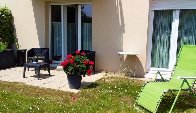 Homerez - Appartement for 4 ppl. with garden and terrace at Carentan les Marais