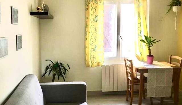 Homerez - Beautiful apartement for 2 ppl. with balcony at Stains