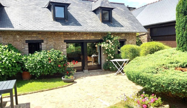 Homerez - Characterful house in Pléhédel with garden