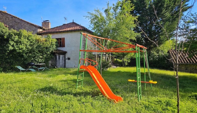 Homerez - Charming House Peyrusse le Roc, Garden