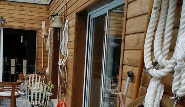 Homerez - Charming house in Chauffry with pool and jacuzzi