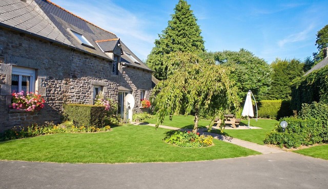 Homerez - Charming House in Le Mené, piano & garden