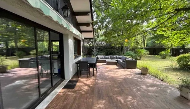 Homerez - House in Savigny-sur-Clairis.