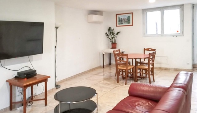 Homerez - House in Crouy-sur-Ourcq.