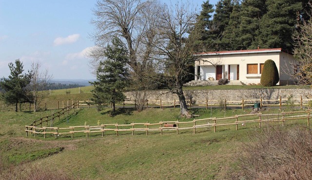 Homerez - House in Langogne, mountain view