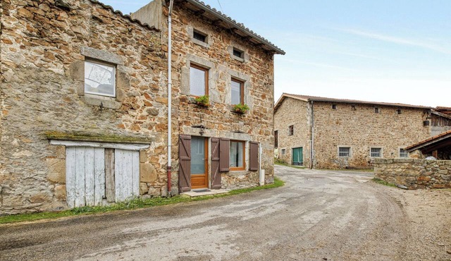 Homerez - House in Valprivas.