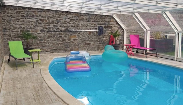 Homerez - House Pontorson, pool.