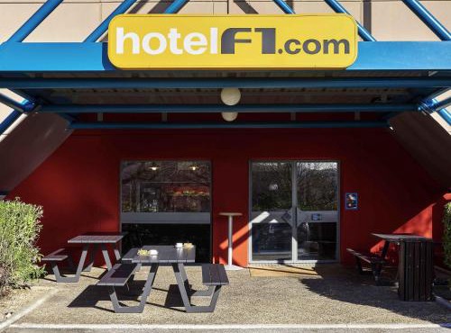 hotelF1 Laval