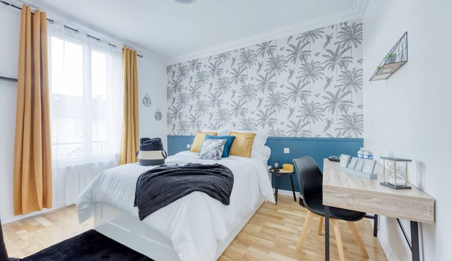 House 8 persons - Subway + train station/Private parking lot/Wifi/CDG airport/