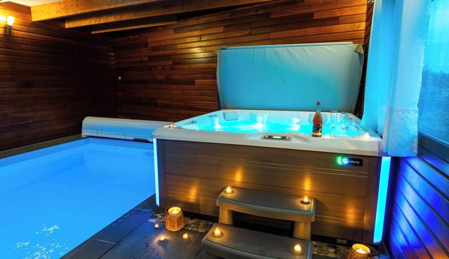 House * exceptional sea view, heated indoor pool, spa, sauna.