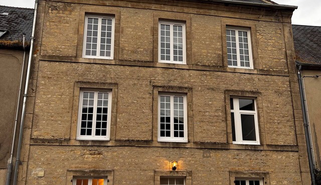 House for 10 people in the center of Sainte Mère Eglise