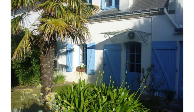 House in bloom on Belle-Ile