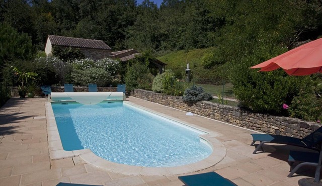 House with private pool in the countryside