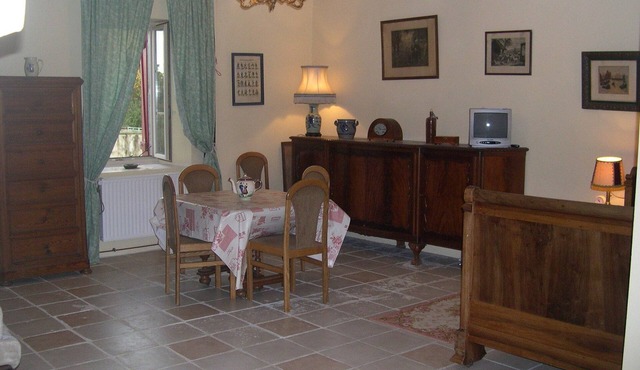 In the heart of the Morvan Spacious and charming apartment for 4 people