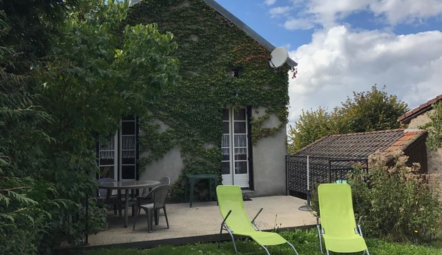 Independent house with terrace and garage in La Chabanne