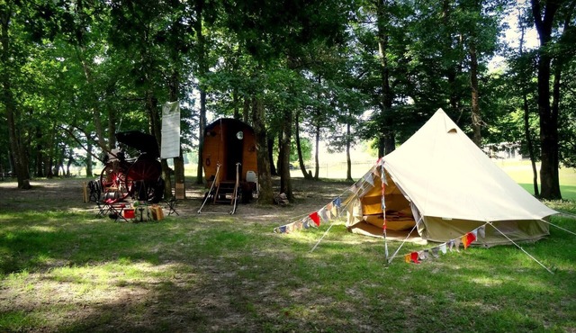 Inuit tent for 2 adults and 2 children, in 45 ha of unspoilt nature