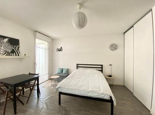Joli studio avec terrasse près du vieux-port